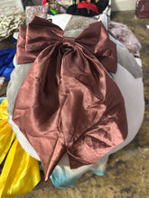 Load image into Gallery viewer, Vintage Hair Bows