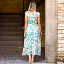 Load image into Gallery viewer, Walking in Floral Pocket Dress
