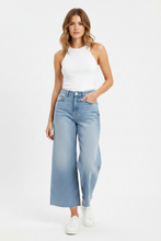 Load image into Gallery viewer, Just USA Wide Leg Jeans