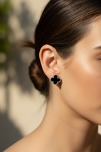 Load image into Gallery viewer, Clover Earrings