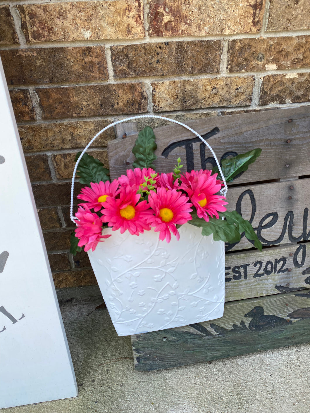Bucket of Daises Hanging Decor
