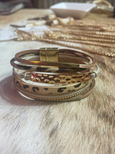 Load image into Gallery viewer, Magnetic stack bracelet