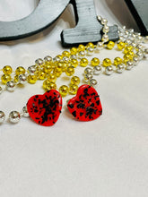 Load image into Gallery viewer, Black Glittered Hearts Clay Earrings