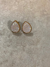 Load image into Gallery viewer, Teardrop druzy earrings