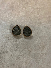 Load image into Gallery viewer, Teardrop druzy earrings