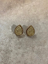 Load image into Gallery viewer, Teardrop druzy earrings