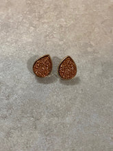 Load image into Gallery viewer, Teardrop druzy earrings
